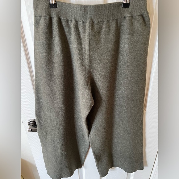 Loft Olive Green Wide Leg Sweater Pull on Pants in L - Picture 2 of 5